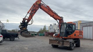 Köp Grävmaskin Doosan DX160W-3 med redskap och vagn på Klaravik