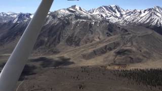 Mammoth Lakes Airport #KMMH approach and landing.