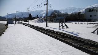 リゾートビューふるさと🚉　白馬駅を出発❗　ハイブリッドトレイン　2021/2/21　大糸線　雪原　白馬五竜　白馬47　Hybrid Train