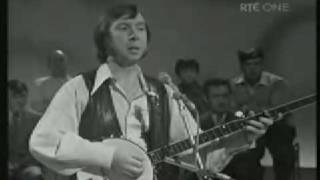 Irish Celtic Music - Come By The Hills -  Isle Of Inishfree - Tommy Makem
