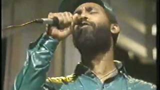 Maze w/Frankie Beverly  - Love Is The Key