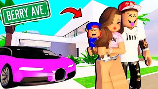 I Got ADOPTED By A RICH FAMILY In BERRY AVENUE RP! (Roblox Berry Avenue Roleplay