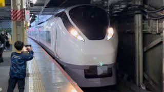 E657系ｶﾂK8編成が松戸駅1番線を高速通過するシーン（2022.11.20）