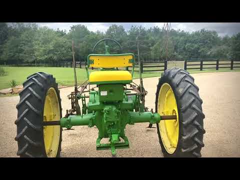 1947 John Deere B - YouTube