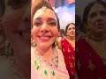 Priyanka Chopra DANCES with hubby Nick Jonas on ‘Mujhse Shaadi Karogi’ at Anant Ambani’s Baraat 😍