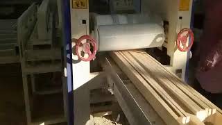 Automatic high speed wood cutting saw machine