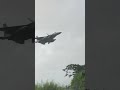 【激レア動画】新田原基地 f15 緊急着陸動画 雷雨発生で激しい雨の中のハイスピード着陸 雨に濡れて水の滴るf15がカッコ良すぎた！ 新田原基地 f15 緊急着陸 shorts