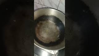 আজ সন্ধ্যেবেলা খীরে ফেলা চিতই পিঠে তৈরি করলাম 😋😋