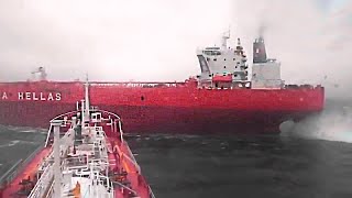30 Biggest Ship Fails Ever Caught On Camera !