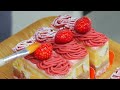 最強ロールケーキは苺のデコレーションが美しくパティシエの技術が光ります