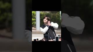 BEOMGYU dancing to magnetic 🐻 cr: beomzzi #txt #kpop #beomgyu #foryou #fyp #kpop