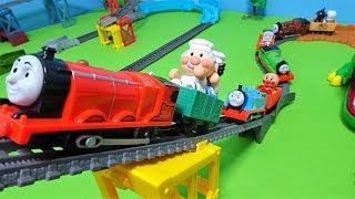 きかんしゃトーマスとアンパンマンがドラえもんの家に出発！ジャムおじさんやバタコさんが飛んじゃったよ！