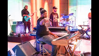 Freeze Tag - Robert Glasper ft. Phoelix, Terrace Martin, and Chief Xian aTunde Adjuah - Live!