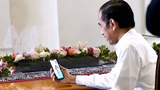 Saat Presiden Jokowi Video Call dengan Bu Rika, Guru SMPN 7 Padang