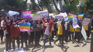 Siswa SMKN 2 Nganjuk Demo Kepala Sekolah