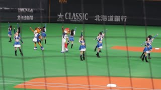 ＜2022.5.21西武戦＞ファイターズガールとポリーちゃん、フレップ君によるオープニングダンス「アーユーレディー」