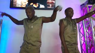 Tswazis Pray live performance