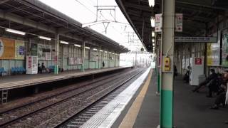 国府台駅を通過する快速西馬込行き Keisei Line Kounodai Station Passed