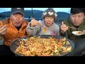 싱싱한 굴과 김치 각종 야채 대패삼겹살을 함께 굴삼구이 grilled samgyeopsal with oyster 요리 u0026먹방 mukbang eating show