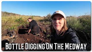 Our Last Trip To The Tip! BOTTLE DIGGING \u0026 MUDLARKING On The Medway Kent. Uk.