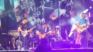 Coldplay - Earth Angel & Johnny B. Goode w/ Michael J. Fox Live @MetLife Stadium 07/17/16