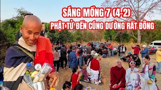 Sáng mồng 7 Tết Phật Tử đến rất đông - Đoàn bộ hành Sư Minh Tuệ vẫn chưa di chuyển