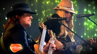 Richie Sambora and Orianthi performs Every road lead home to you