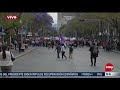 policías encapsulan a contingente feminista en avenida hidalgo.