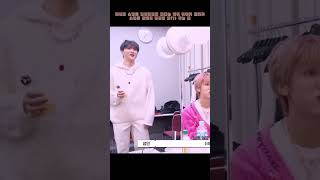 [크래비티/우빈\u0026성민] Santa tell me 마이크 스탠드 썰(?) 푸는 미슐랭즈