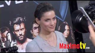 AMANDA PEET at X-MEN ORIGINS WOLVERINE Premiere
