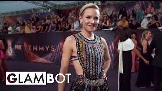 Kristen Bell GLAMBOT: Behind the Scenes at Emmys | E! Red Carpet & Award Shows