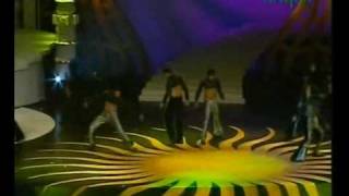 Hrithik Roshan IIFA 2001 Performance