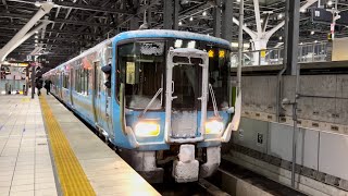 【なかなか発車できない】IRいしかわ鉄道 521系IR01編成+IR04編成　普通 金沢行き　あいの風とやま鉄道 富山駅発車