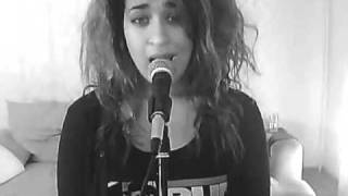 Linnéa Khalil - I Can't Make You Love Me - Bonnie Raitt (Cover by LinneaK)