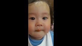 はじめての離乳食　カボチャペースト　first time of the meal Japanese baby