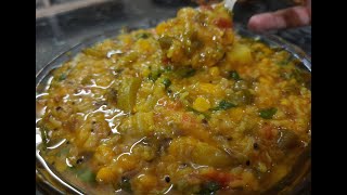 इस तरह बनी खिचड़ी एक बार खा लेगे स्वाद सारी जिंदगी नही भूलेगे | mix veg khichadi in cooker