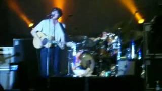 The Kooks - Live Forever (Oasis) /She Moves In Her Own Way Live