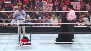 Raw - Jim Ross takes The Michael Cole Challenge