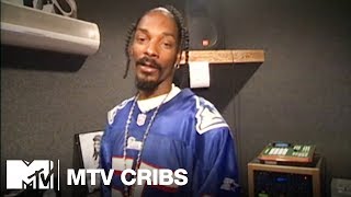 Snoop Dogg Welcomes You to Tha Dogg House | MTV Cribs