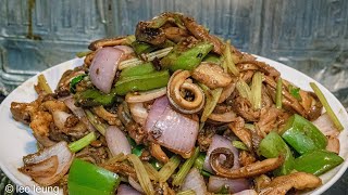 《廣東話影片》香港人的味道回憶——醬爆豬肚絲，又一道送飯神器，而且更是下酒恩物！