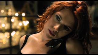 Scarlett's "Black Widow" gets all Chuck Norris in 'The Avengers'