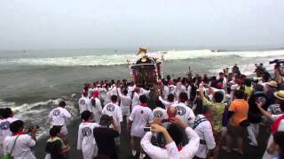 平成２５年  浜降祭　神明大神宮  茅ヶ崎海岸 ドッコイ 。