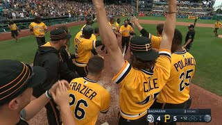 Rodriguez belts walk-off HR in return to Bucs