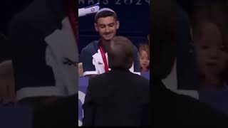 Asaf Yasur, lost both of his arms in an electrocution accident receives gold medal in taekwondo