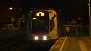 【*繽紛暑期樂】港鐵 LRT 第一期輕鐵車輛 (1021+1011) 不載客駛經泥圍站二台