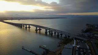 ２０１７ 初日の出　滋賀県琵琶湖大橋 空撮　高画質さざなみ