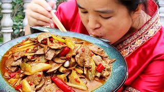 Aduo cooked pork liver in her own special way, it was appetizing, not too hard or to wet