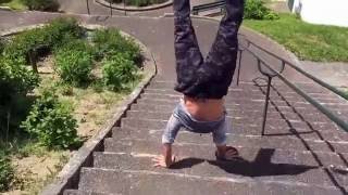 Insane Fitness strength - 100 stairs on Handstand