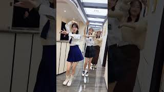 美女小护士，放纵一下，广场舞#dance #dancing for YouTube