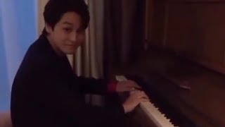 Kim Bum Playing Piano + Singing | 피아노를 치는 김범 + 김범 노래